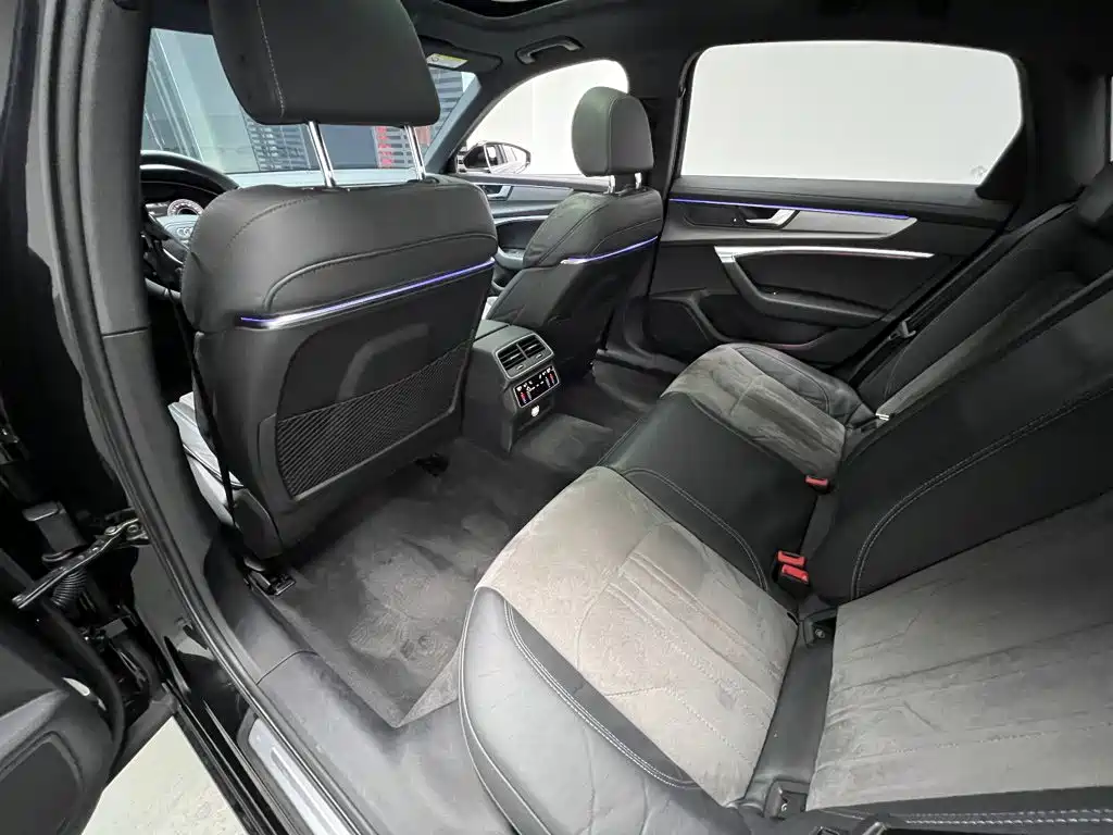 Audi A6L — миниатюра 12