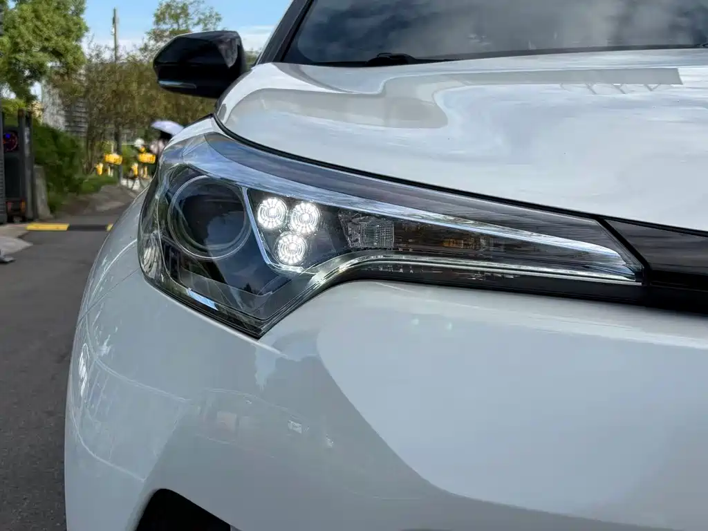 Toyota C-HR — миниатюра 18