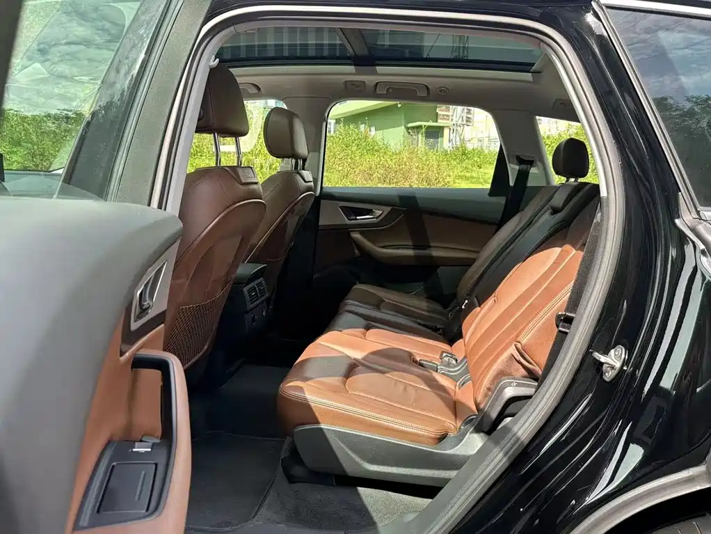 Audi Q7 — миниатюра 13
