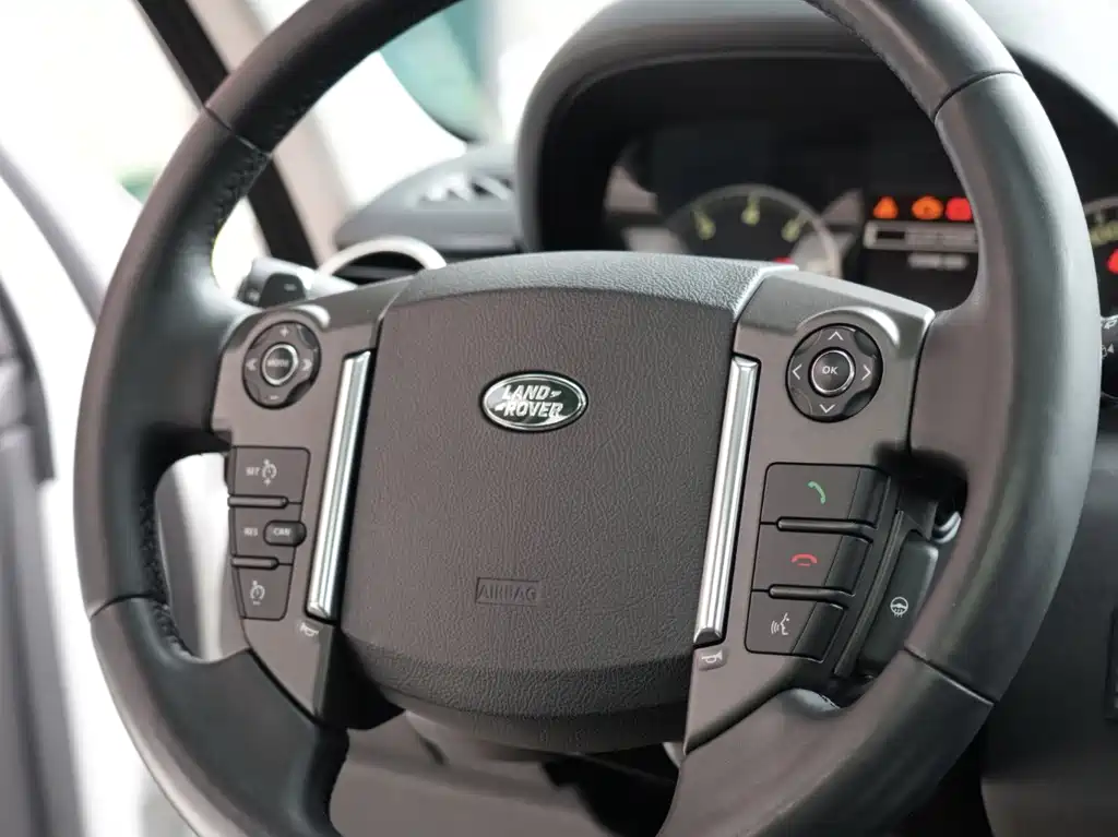 Land Rover Discovery — миниатюра 4