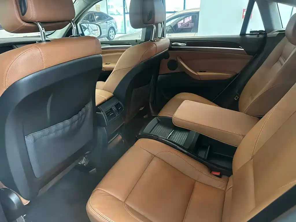 BMW X6 — миниатюра 5
