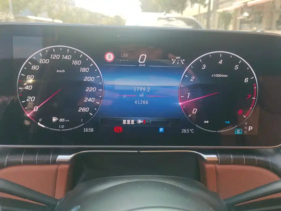 Mercedes-Benz S-Class — миниатюра 14