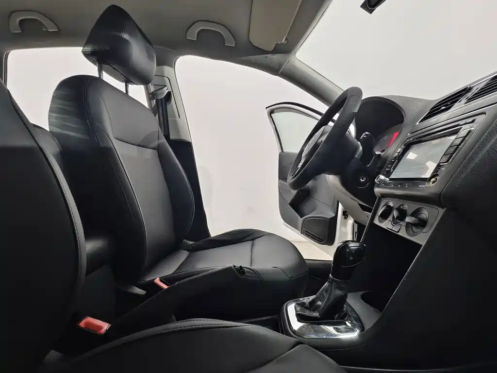 Volkswagen Polo — миниатюра 14