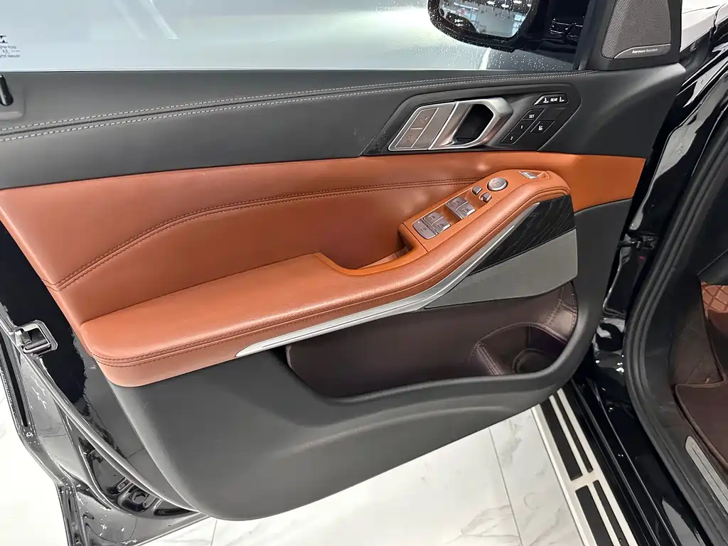 BMW X7 — миниатюра 4