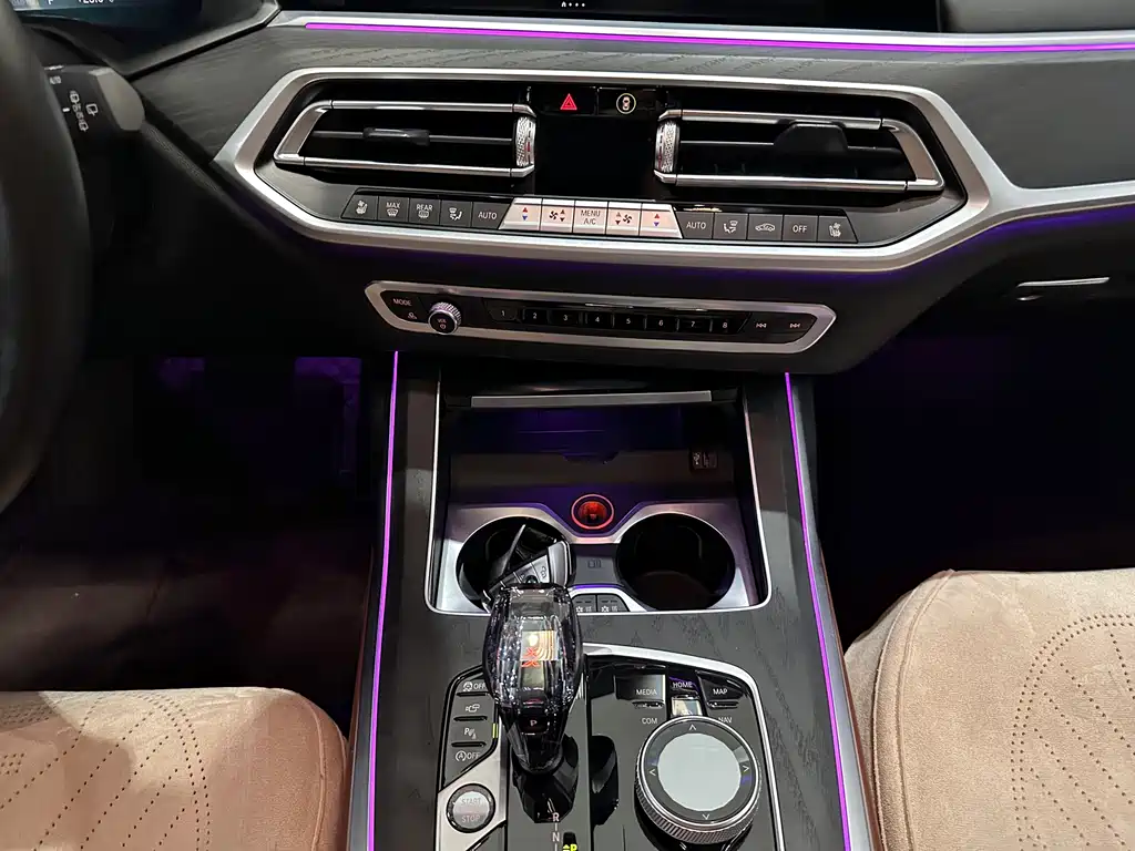 BMW X7 — миниатюра 8