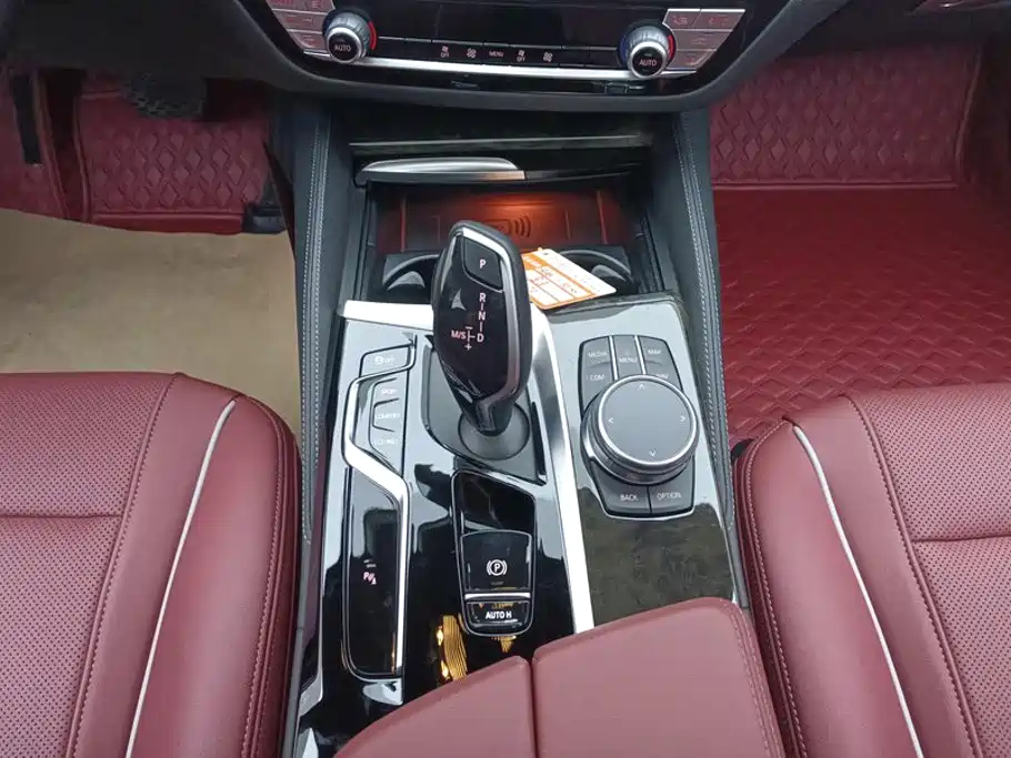 BMW 5 Series — миниатюра 16