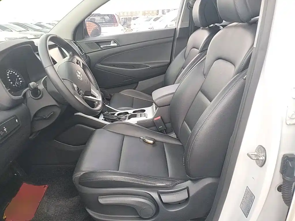 Hyundai Tucson — миниатюра 15
