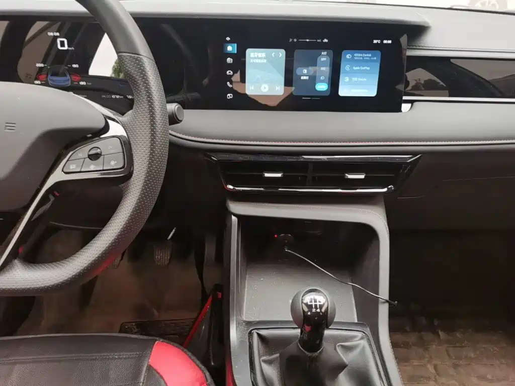 Roewe i5 — миниатюра 13