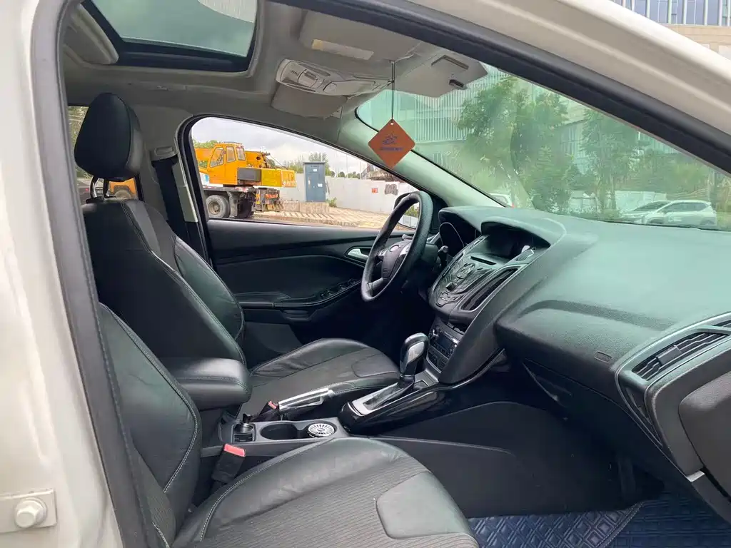 Ford Focus — миниатюра 6