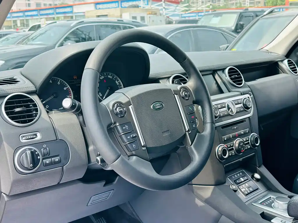 Land Rover Discovery 2016 3.0 SC V6 HSE
