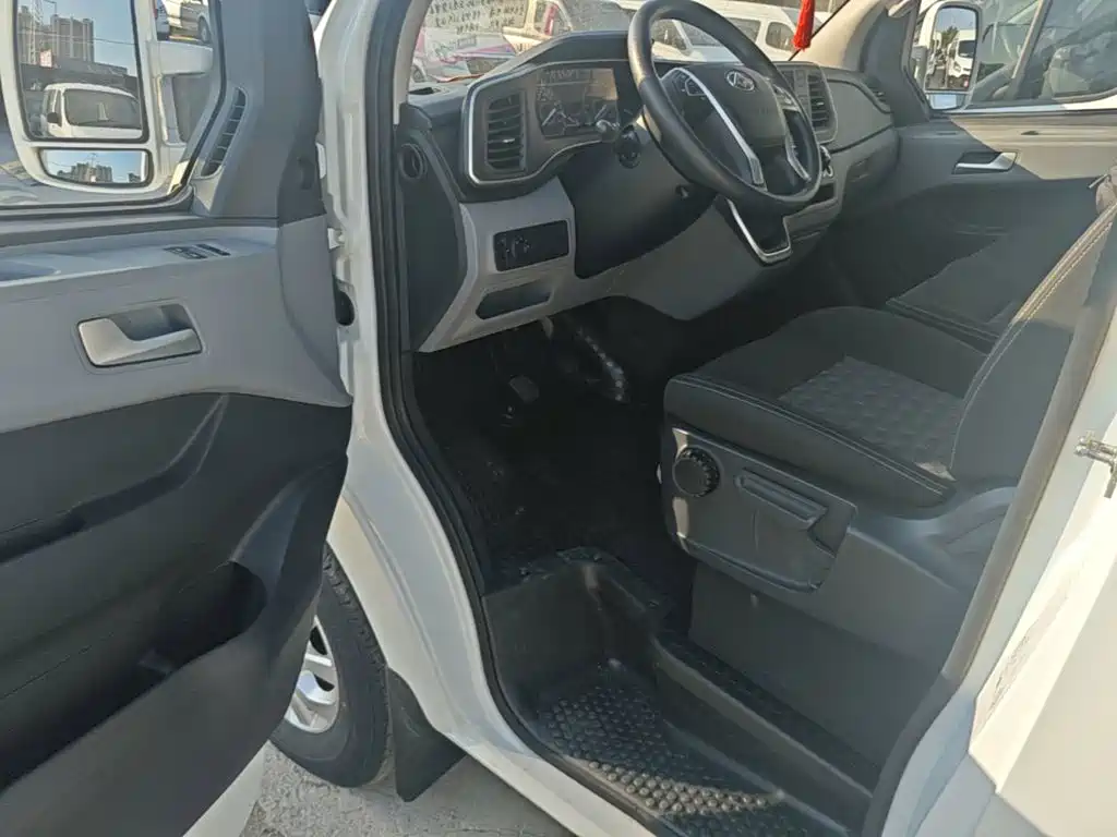 Maxus V80 — миниатюра 16