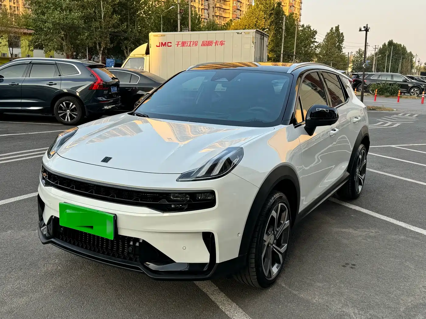 Lynk & Co 06 Remix 1.5T Powerful Halo