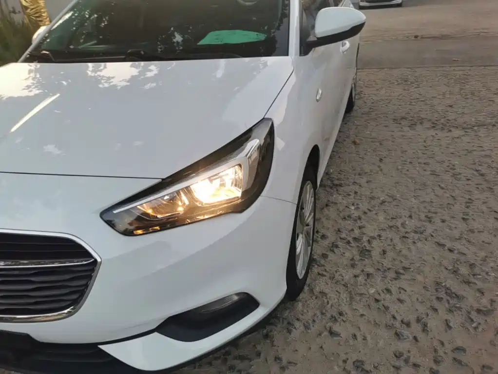 Buick Excelle — миниатюра 24