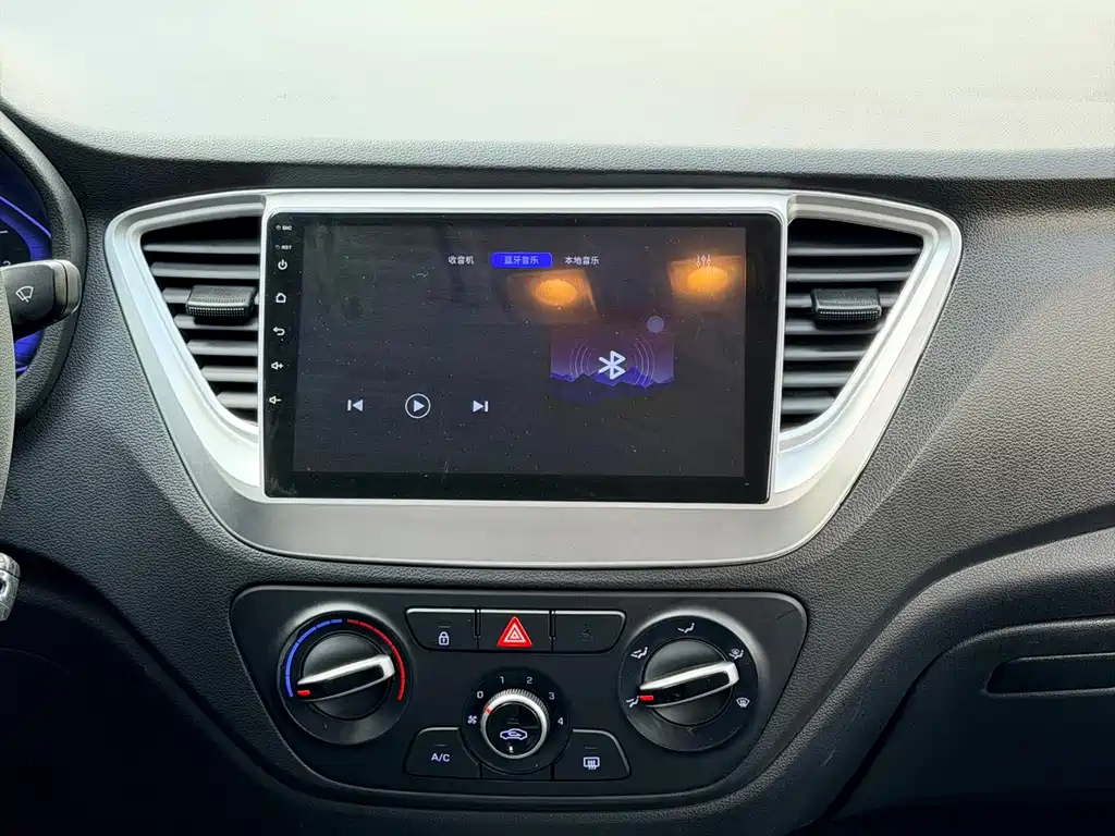 Hyundai Verna — миниатюра 18