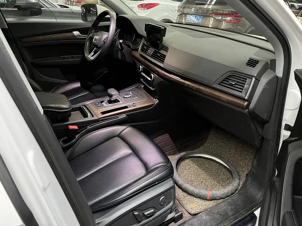 Audi Q5L — миниатюра 7