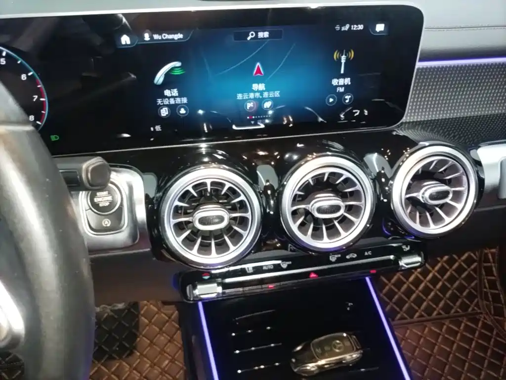 Mercedes-Benz GLB — миниатюра 13