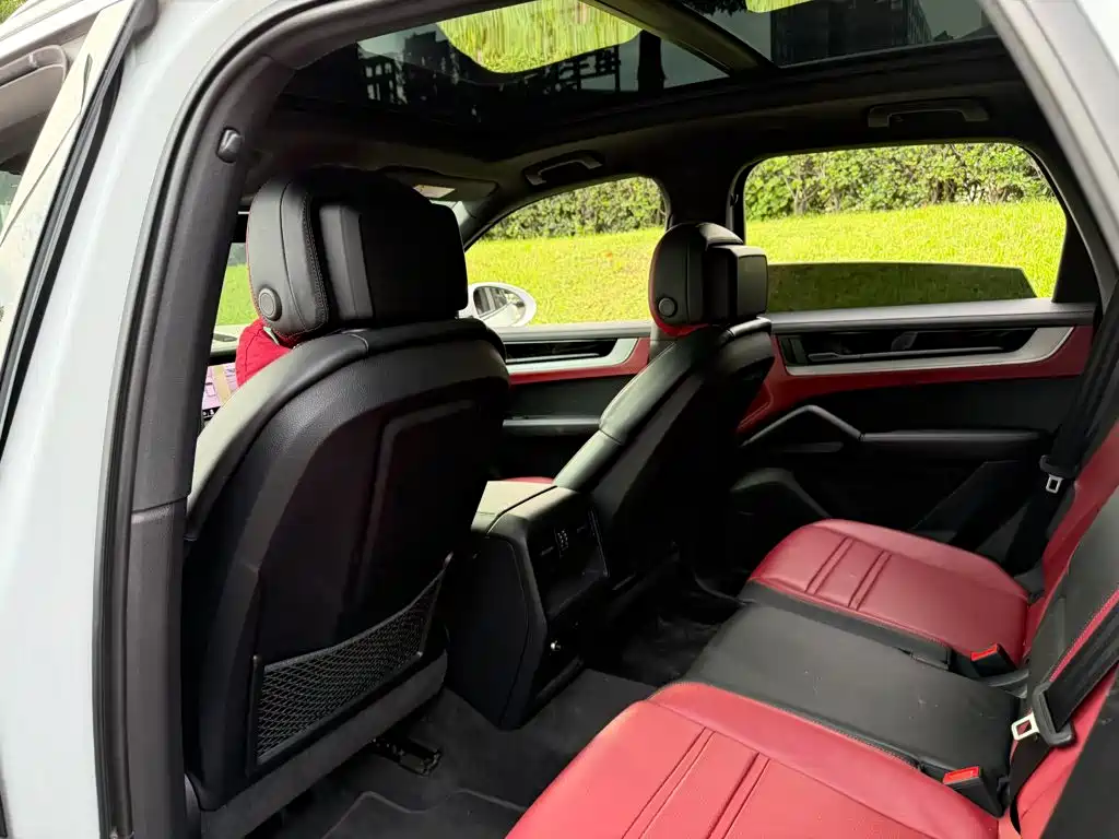 Porsche Cayenne Hybrid — миниатюра 10