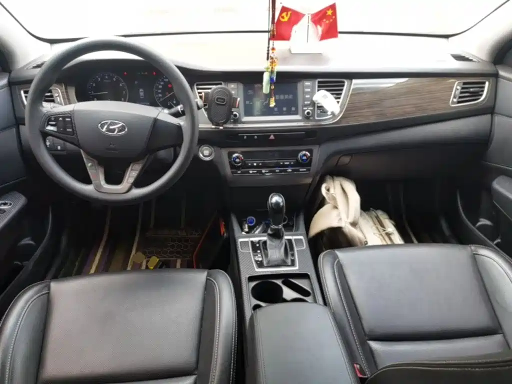 Hyundai Mistra — миниатюра 10
