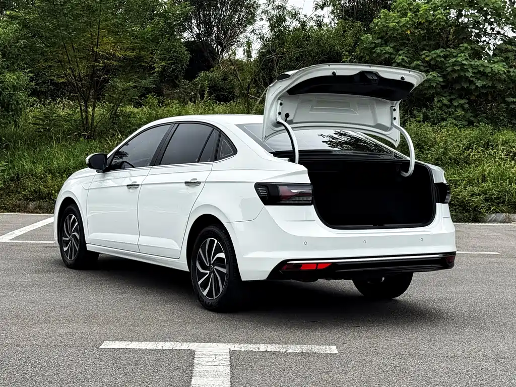 Volkswagen Lavida — миниатюра 8