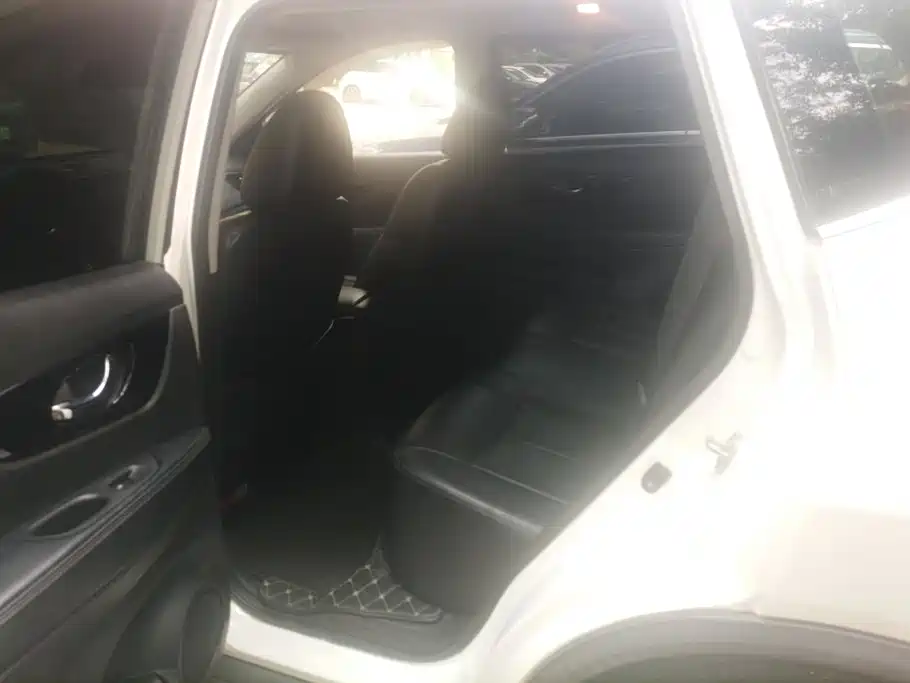 Nissan X-Trail — миниатюра 11
