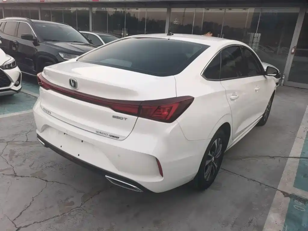 Changan Eado — миниатюра 7