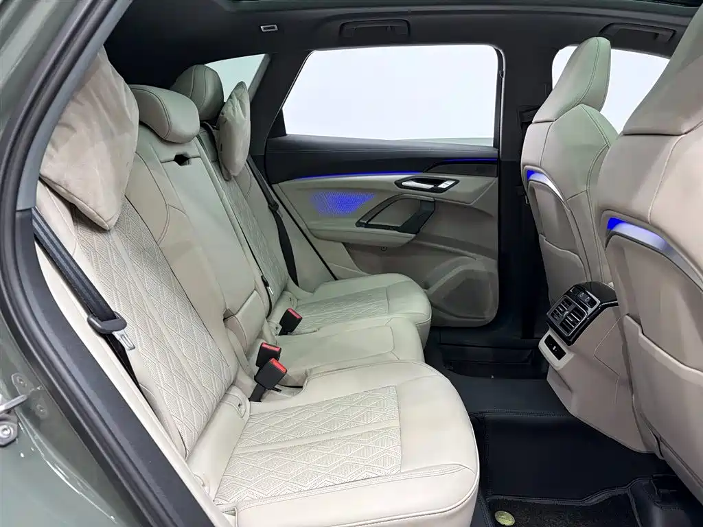 Audi Q5L — миниатюра 7