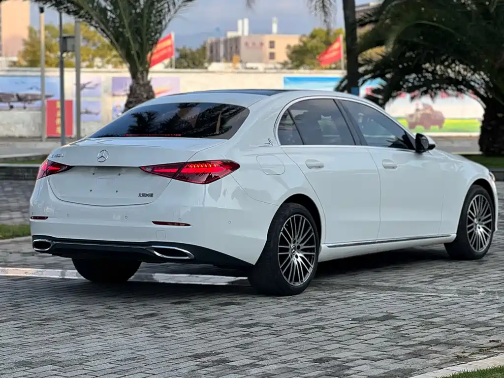 MERCEDES-BENZ C CLASS