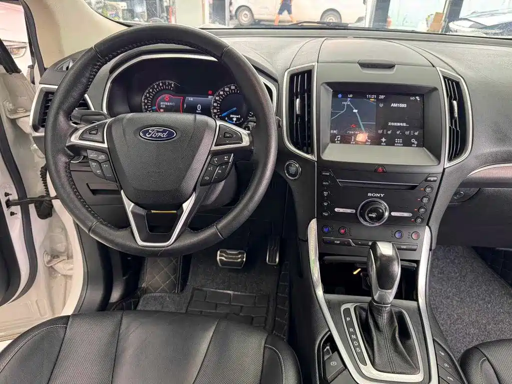Ford Edge — миниатюра 18