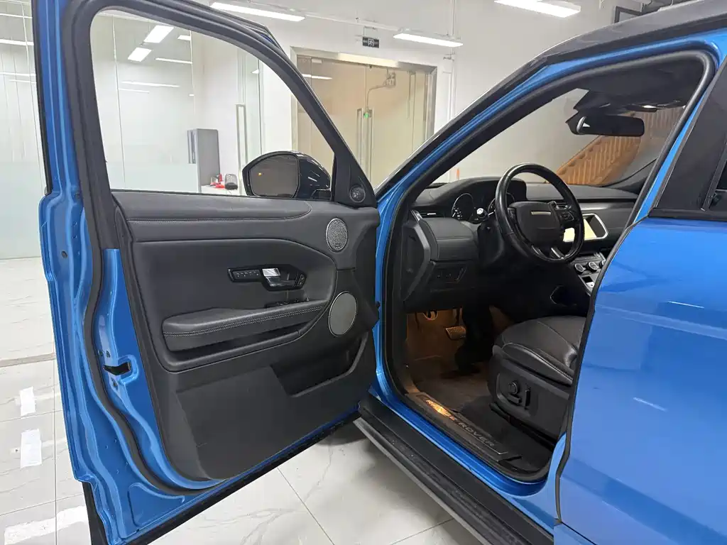 Land Rover Evoque — миниатюра 7
