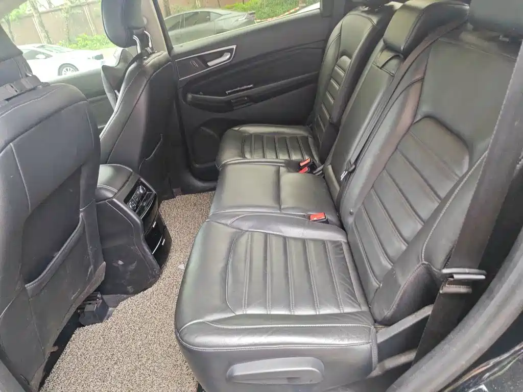 Ford Edge — миниатюра 18