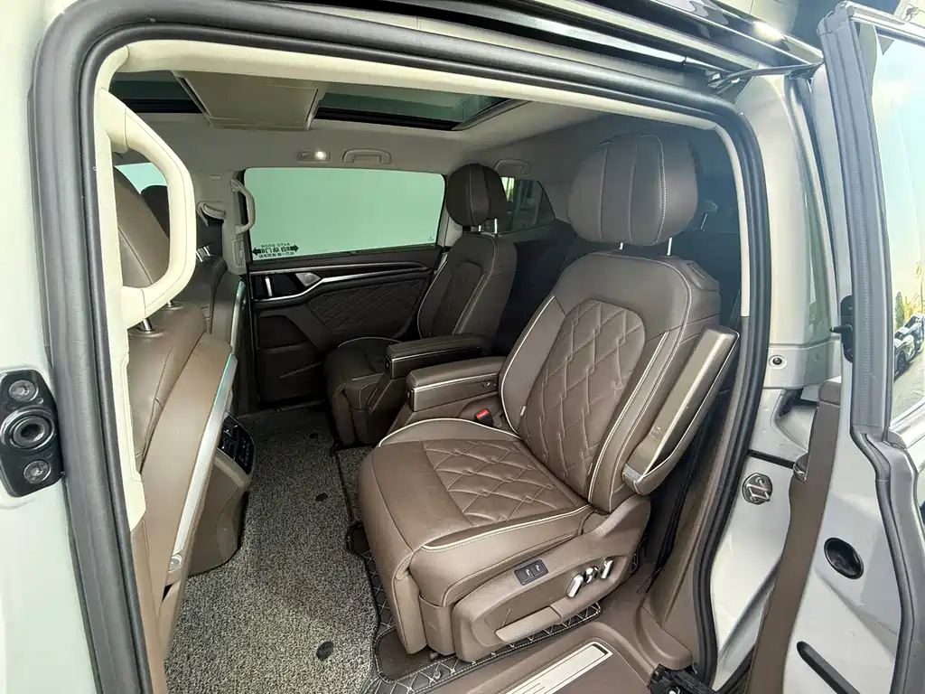 Volkswagen Viloran — миниатюра 10