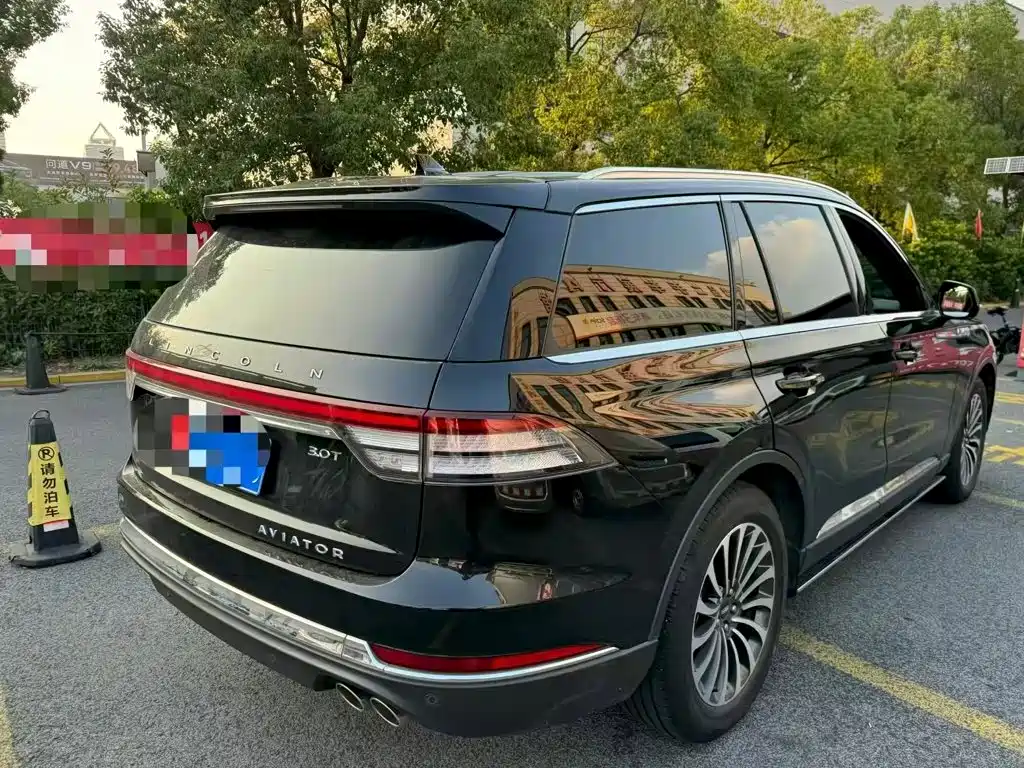 Lincoln Aviator — миниатюра 9