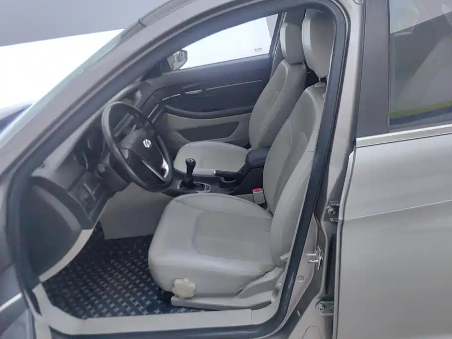 BAIC Senova D50 — миниатюра 8