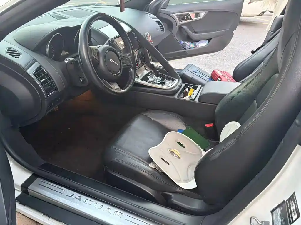 Jaguar F-TYPE — миниатюра 7