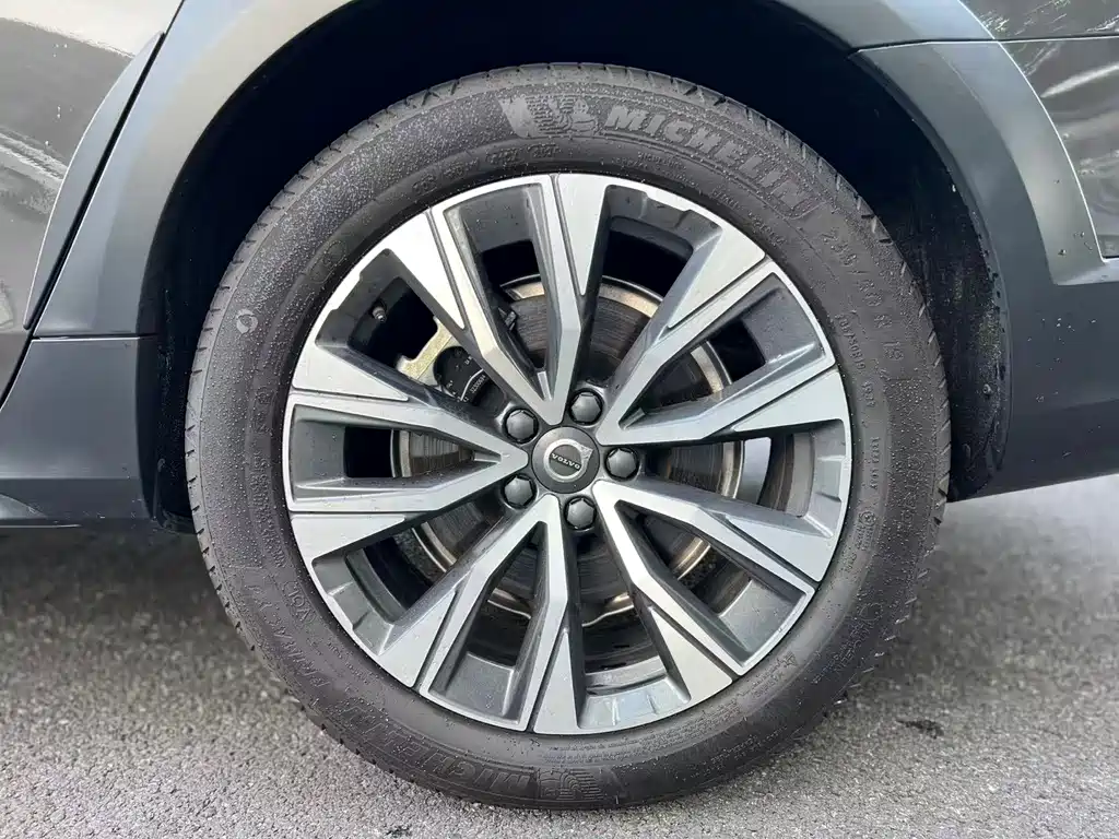 Volvo V90 — миниатюра 6