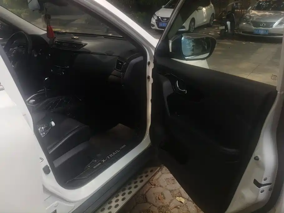 Nissan X-Trail — миниатюра 8