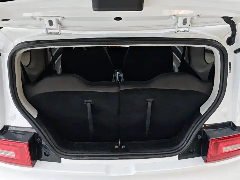 Wuling MINIEV — миниатюра 4