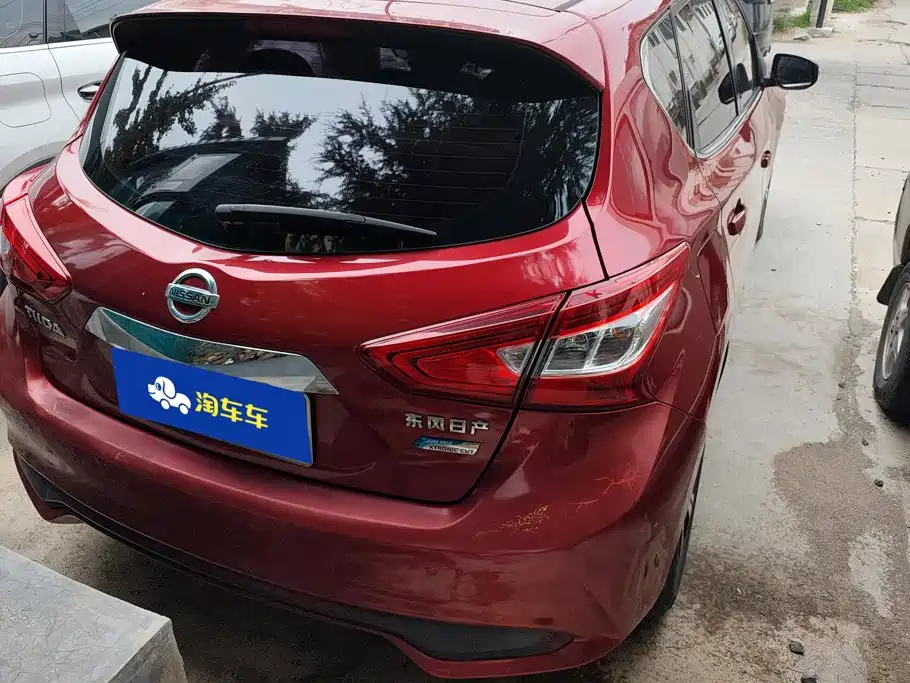 Nissan Tiida — миниатюра 3
