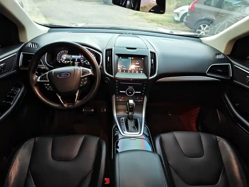 Ford Edge — миниатюра 10