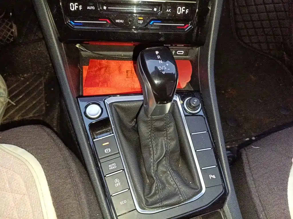Volkswagen Sagitar — миниатюра 10