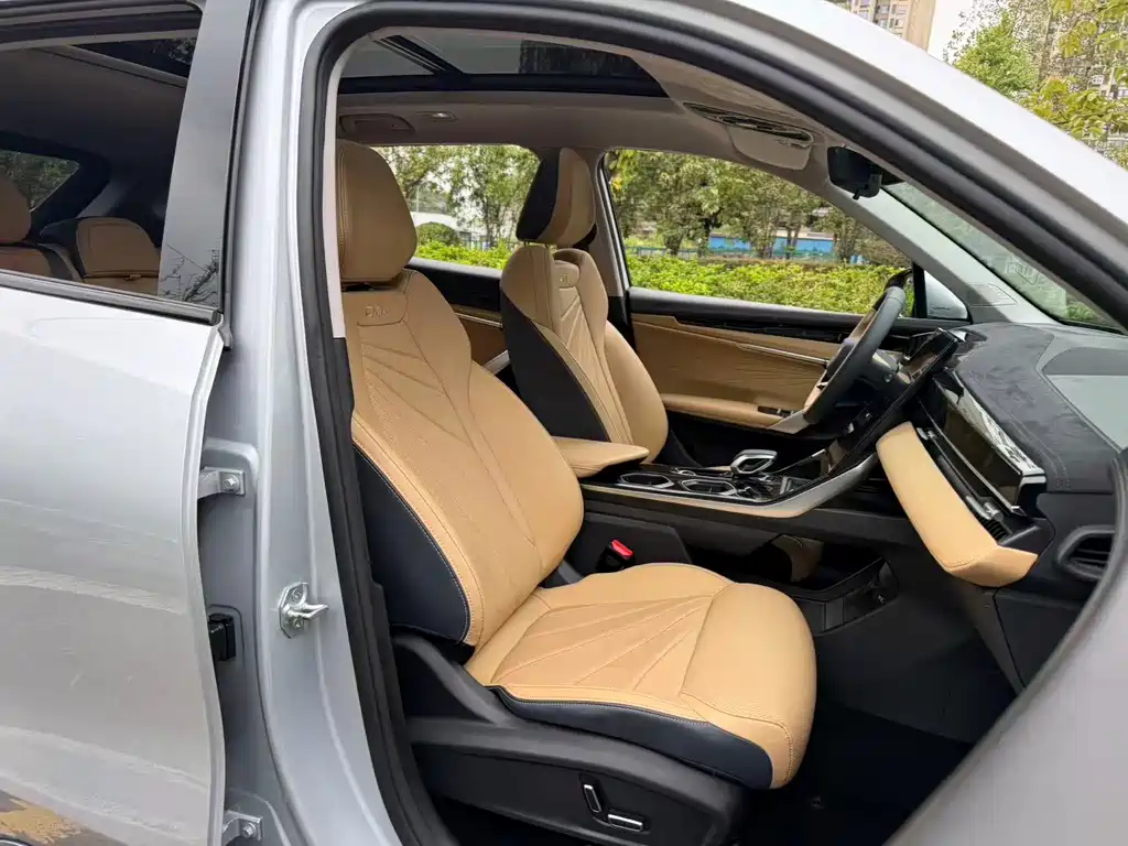 Geely Boyue L — миниатюра 20