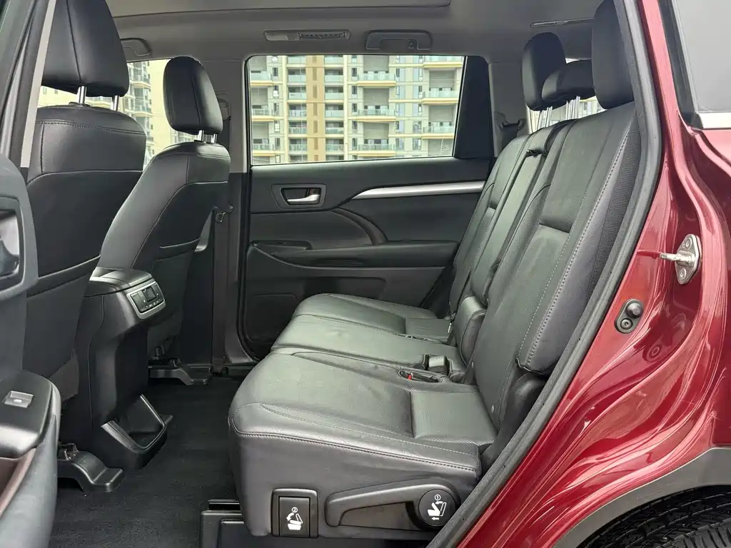 Toyota Highlander — миниатюра 6