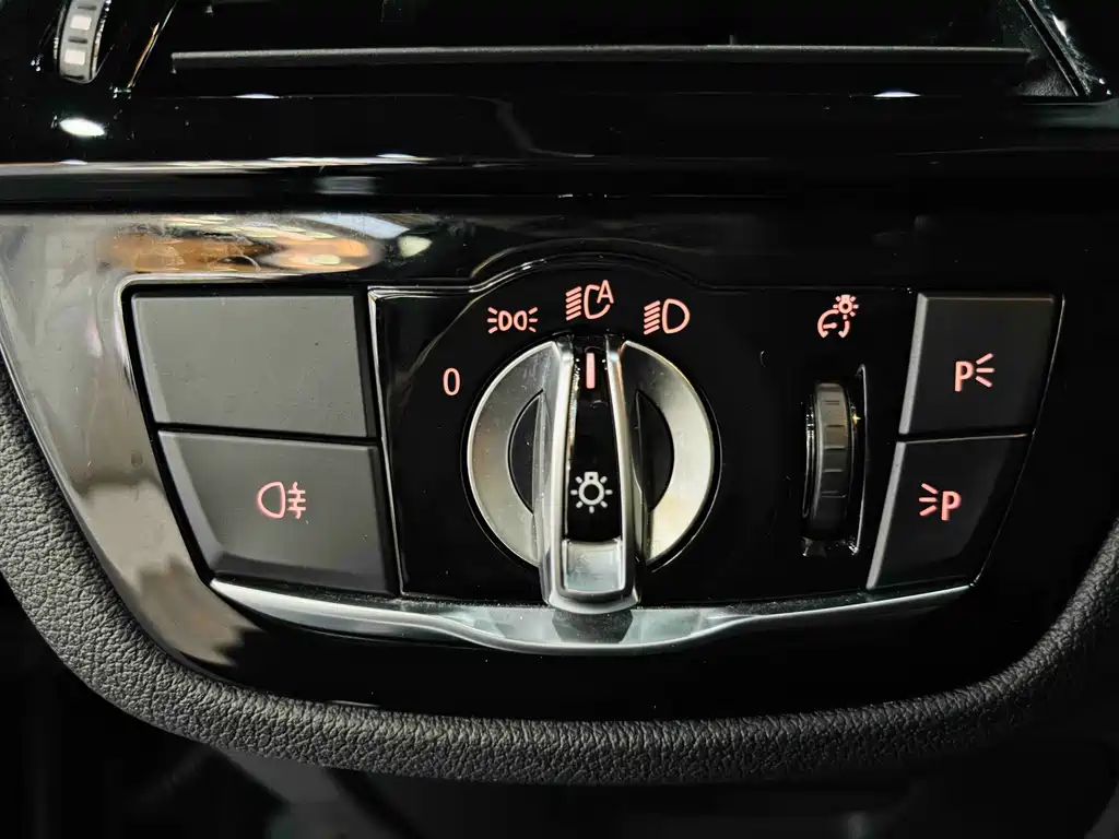 BMW 5 Series — миниатюра 18
