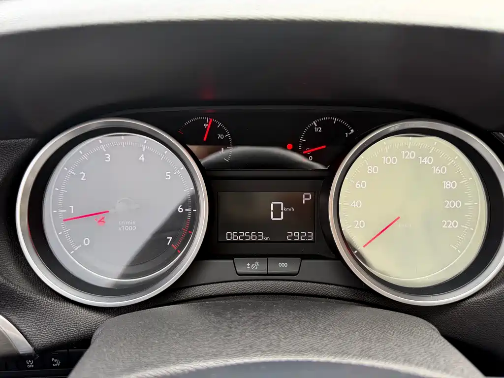 Peugeot 408 — миниатюра 18