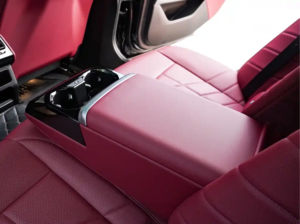 BMW 5 Series — миниатюра 17
