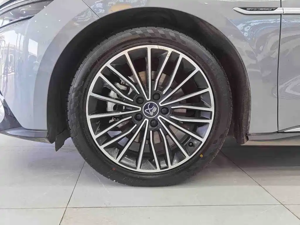 BYD Han — миниатюра 15