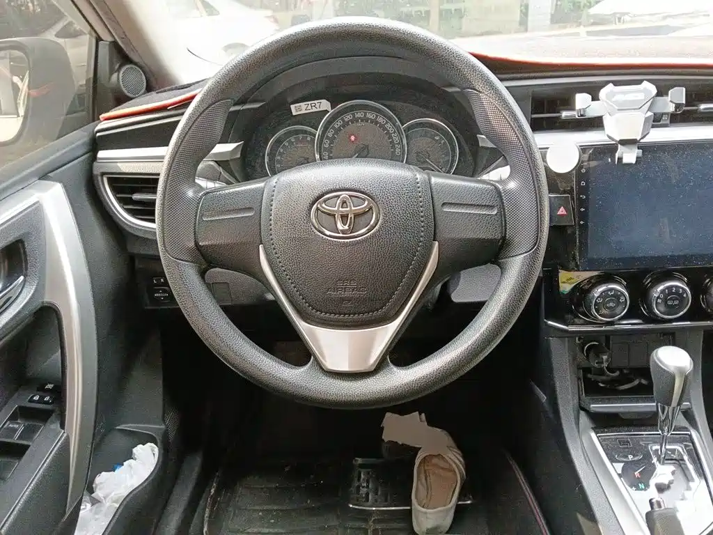 Toyota Corolla — миниатюра 11