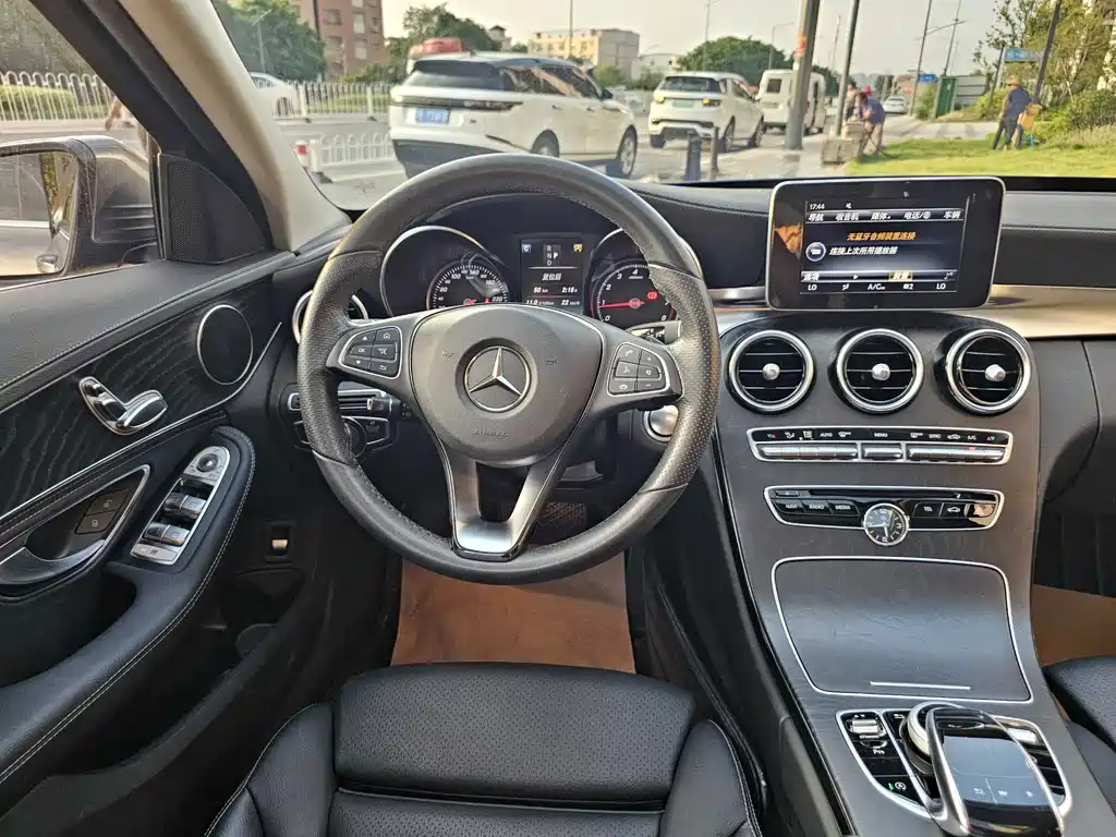 Mercedes-Benz C-Class — миниатюра 19