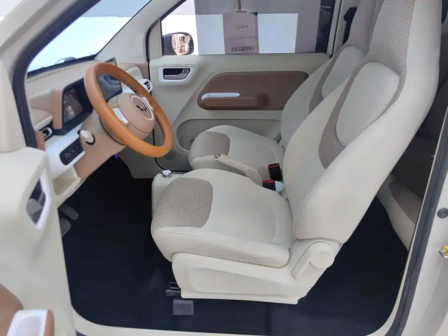 Wuling MINIEV — миниатюра 9