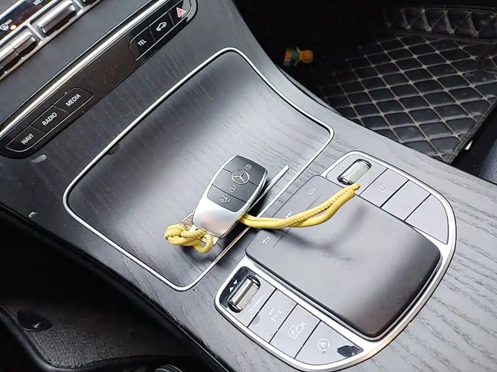 Mercedes-Benz C-Class — миниатюра 9